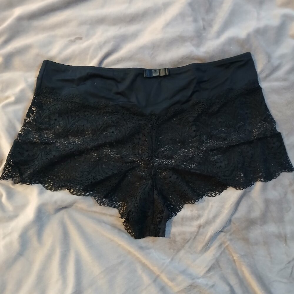 Pretty Secrets Women's Lottie Black Lace Panties US Size 18 NWT